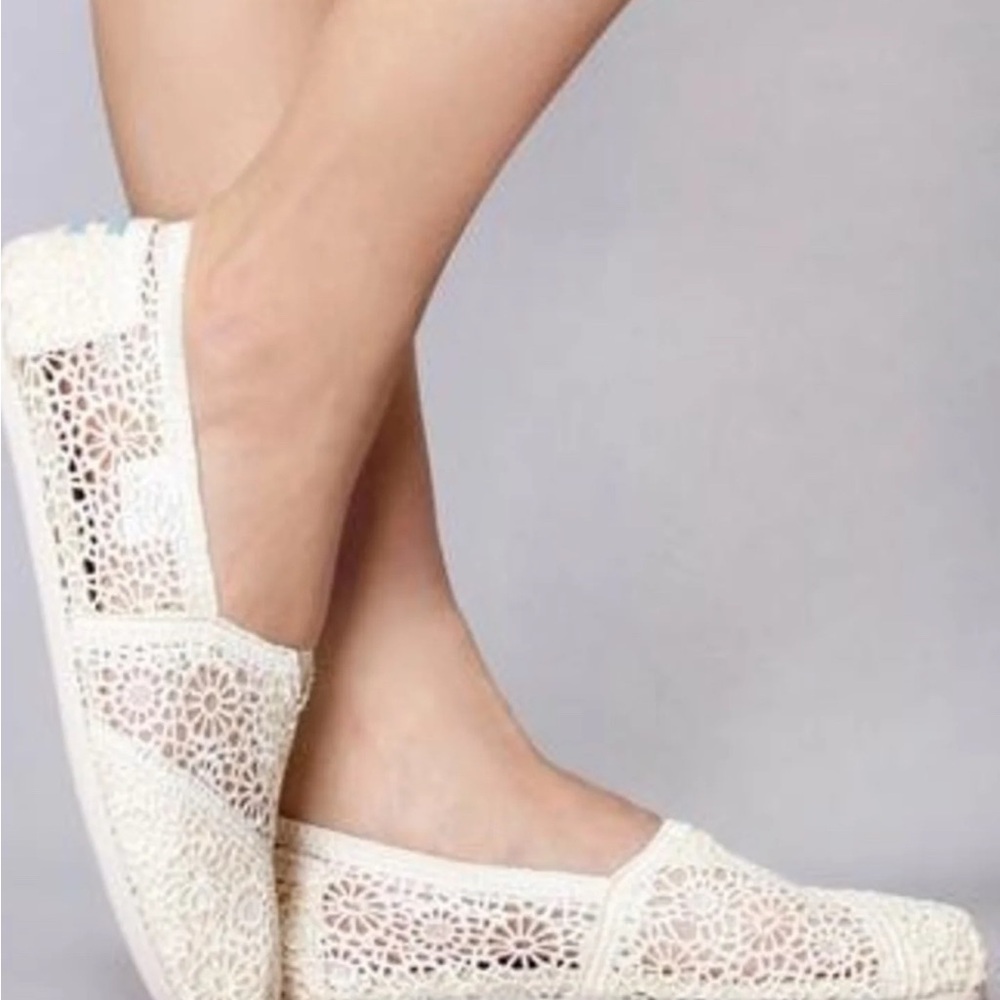 Toms cream Lace Flats Slip-On Shoes